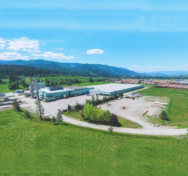 9620 Hill Dr, Coldstream, BC à vendre - Photo principale - Image 1 de 1