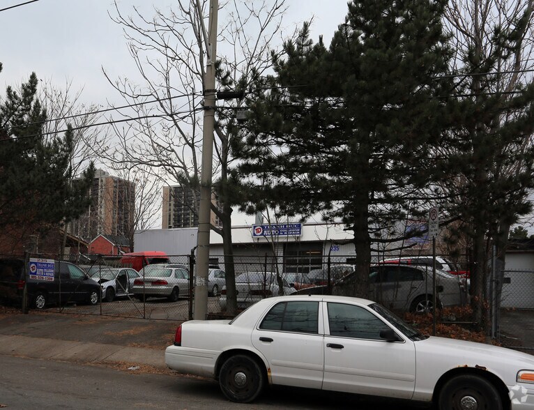 235 Mary St, Hamilton, ON for sale - Primary Photo - Image 1 of 1