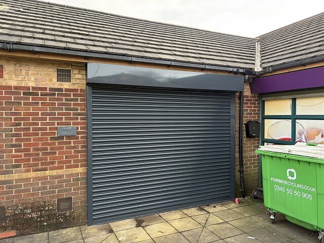 82A Fenwick Dr, Bradford à louer - Photo du bâtiment - Image 1 de 4