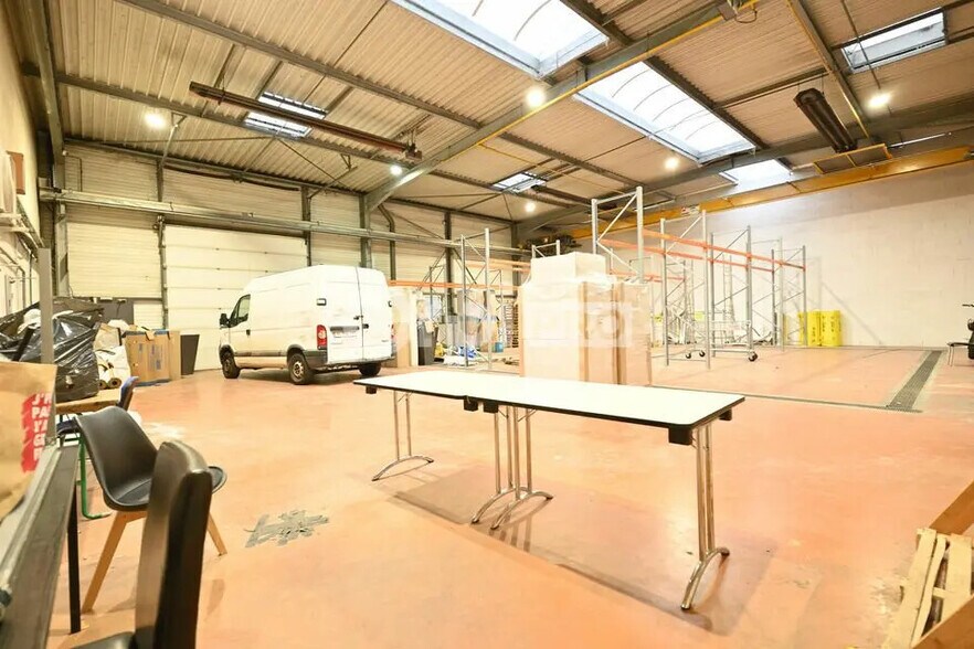 Bureau dans Bron à louer - Photo intérieure - Image 2 de 12