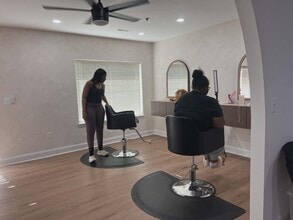 525-545 Main St, Laurel, MD for lease Interior Photo- Image 2 of 8