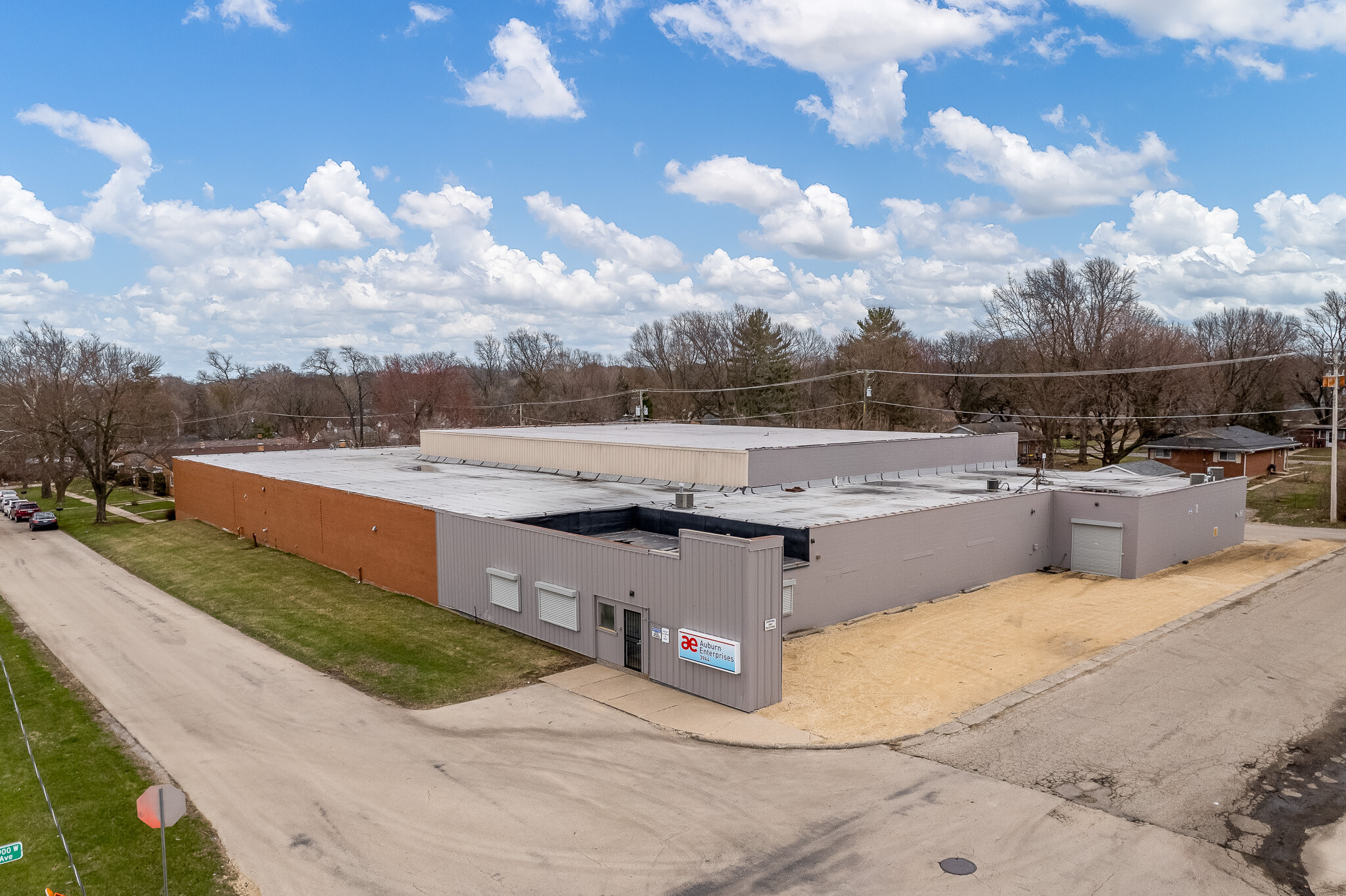 3944 Auburn St, Rockford, IL for sale Building Photo- Image 1 of 55