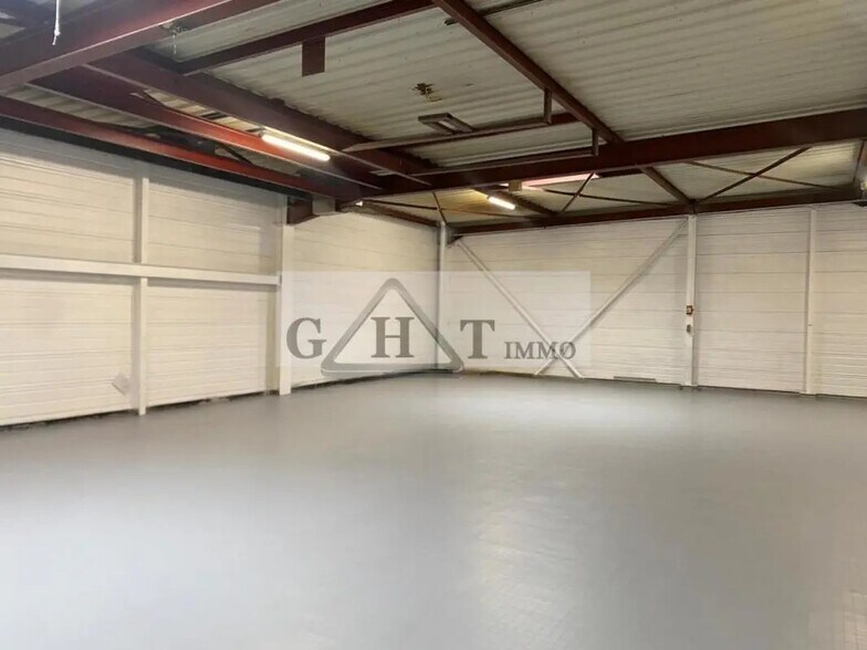 Industrial in Lisses for lease - Interior Photo - Image 3 of 9