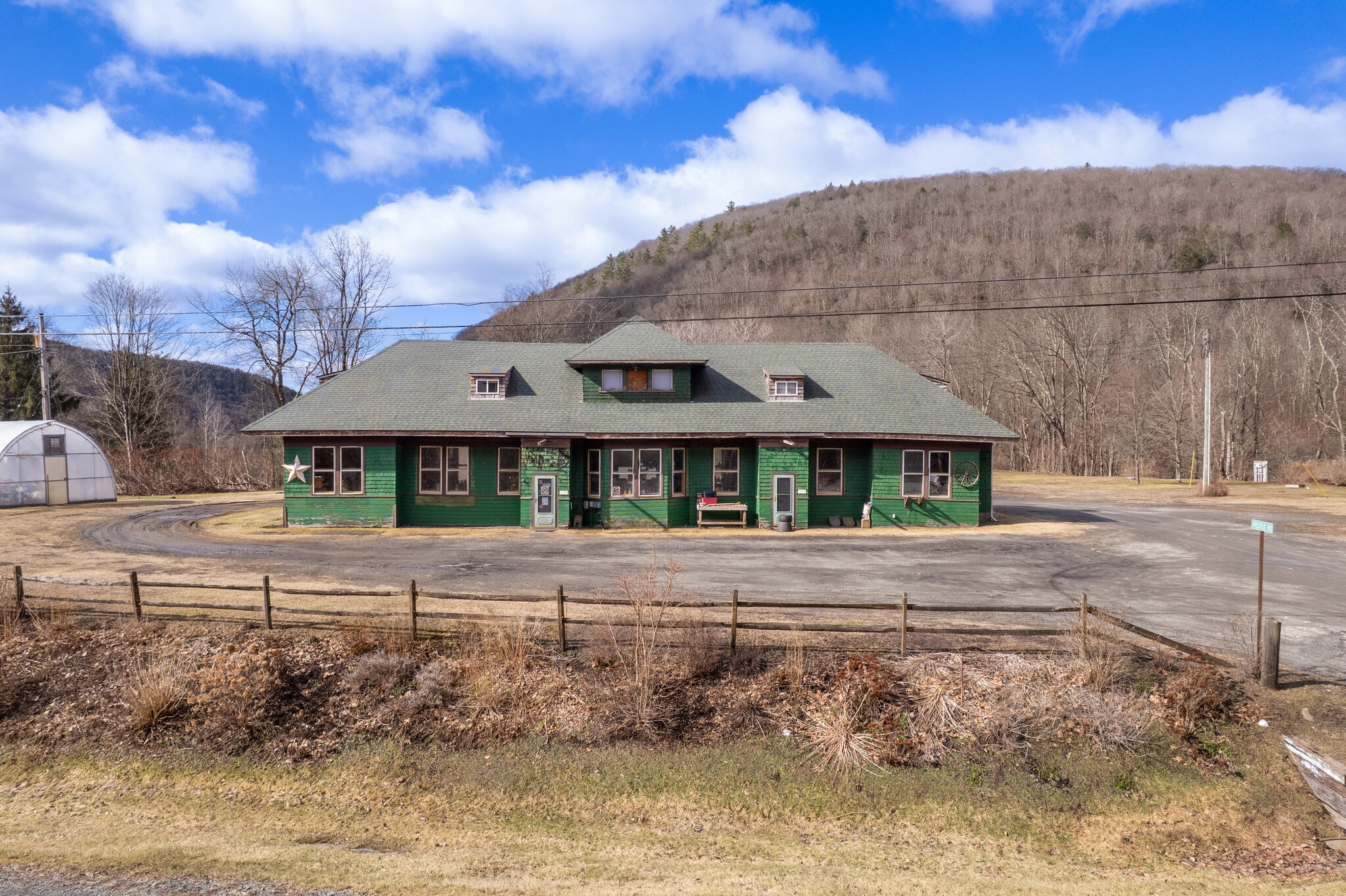 19 Trestle Rd, Hancock, NY for sale Primary Photo- Image 1 of 38