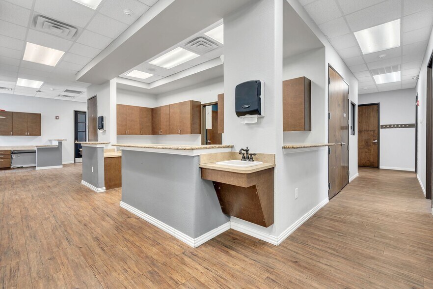 2321 Olympia Dr, Flower Mound, TX à vendre - Photo du bâtiment - Image 3 de 5