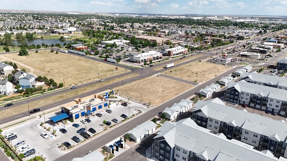 5035 Tower Rd, Denver, CO for lease - Building Photo - Image 2 of 9