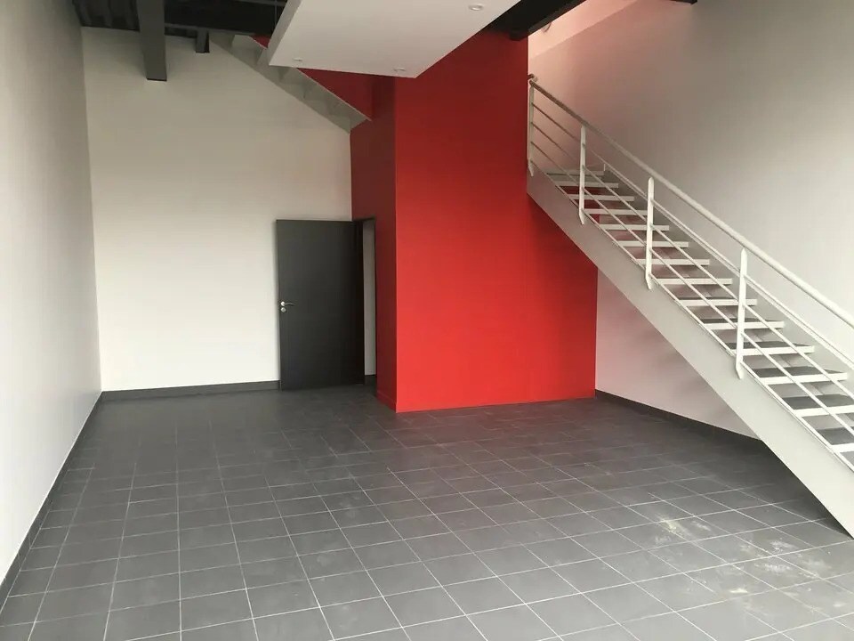 Flex in Pierrefitte-sur-Seine for lease Interior Photo- Image 1 of 5