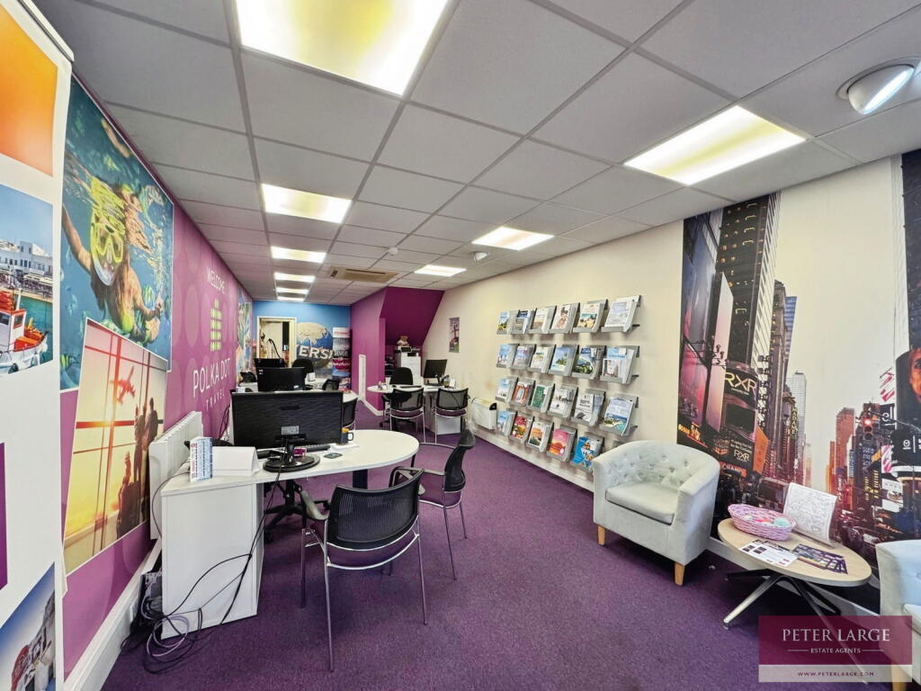 42-46 High St, Rhyl, CLW LL18 1ET - Unit 46 -  - Interior Photo - Image 2 of 9