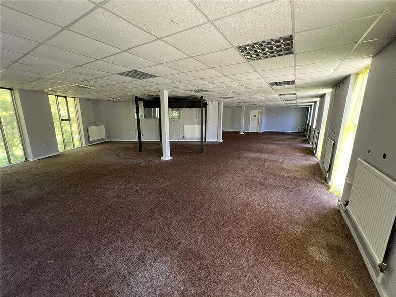 Arterial Rd, Leigh On Sea à louer - Photo du bâtiment - Image 1 de 9