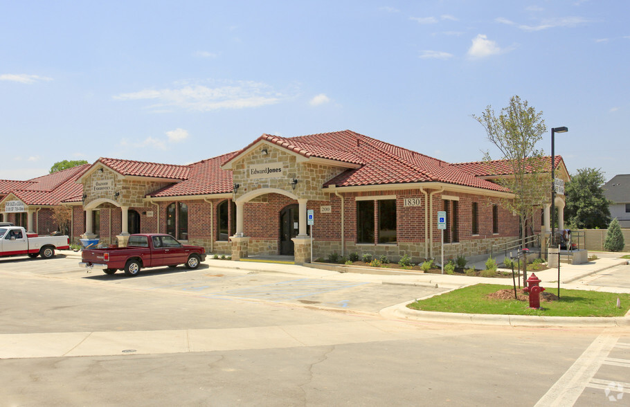 1830 Round Rock Ave, Round Rock, TX for sale - Primary Photo - Image 1 of 6