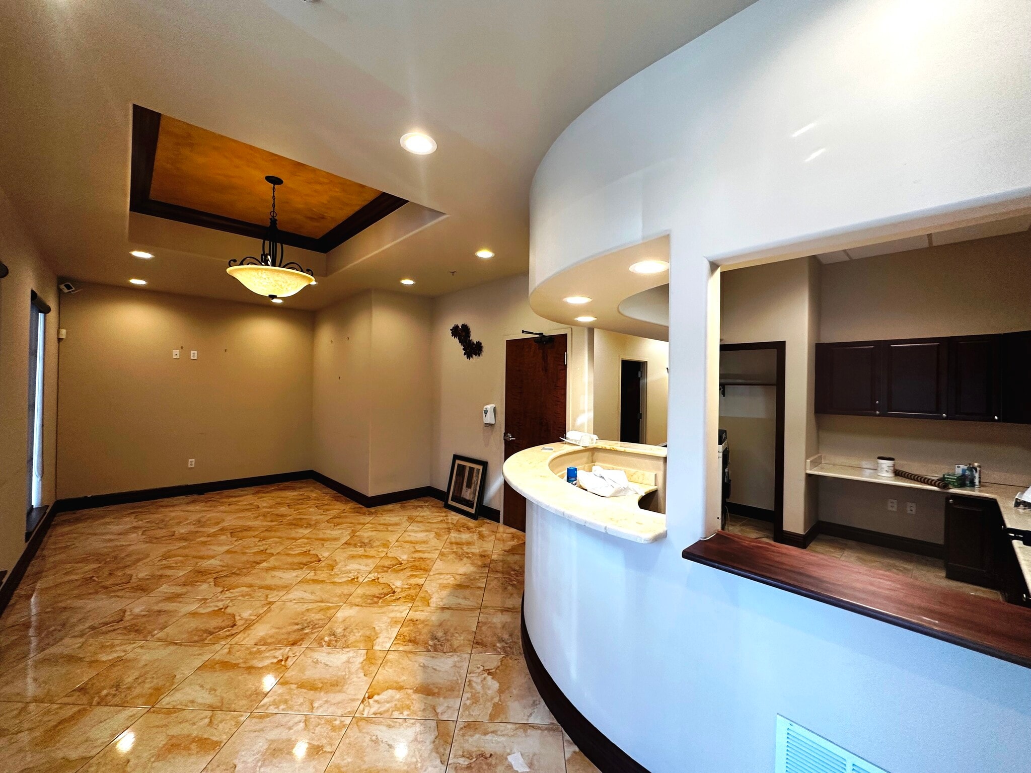 14131 Metropolis Ave, Fort Myers, FL for lease Interior Photo- Image 1 of 7