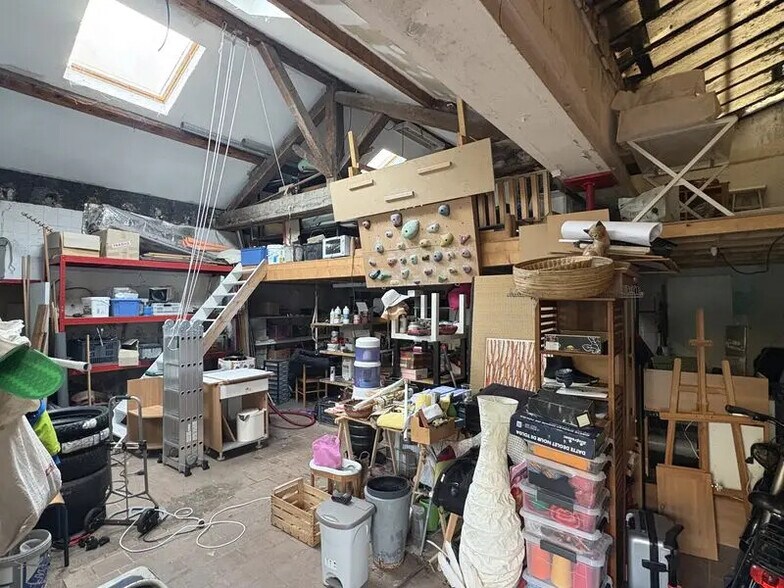 Flex in Villeurbanne for sale - Building Photo - Image 3 of 5