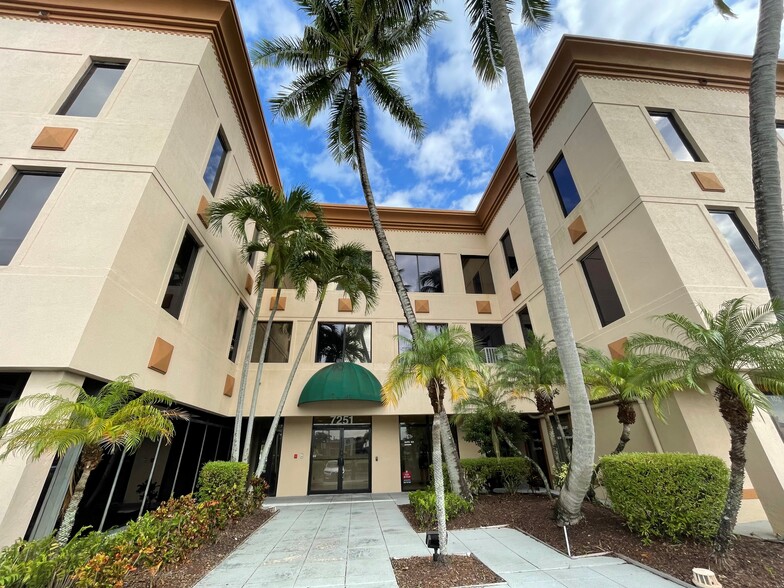 7251 W Palmetto Park Rd, Boca Raton, FL for lease - Building Photo - Image 1 of 14