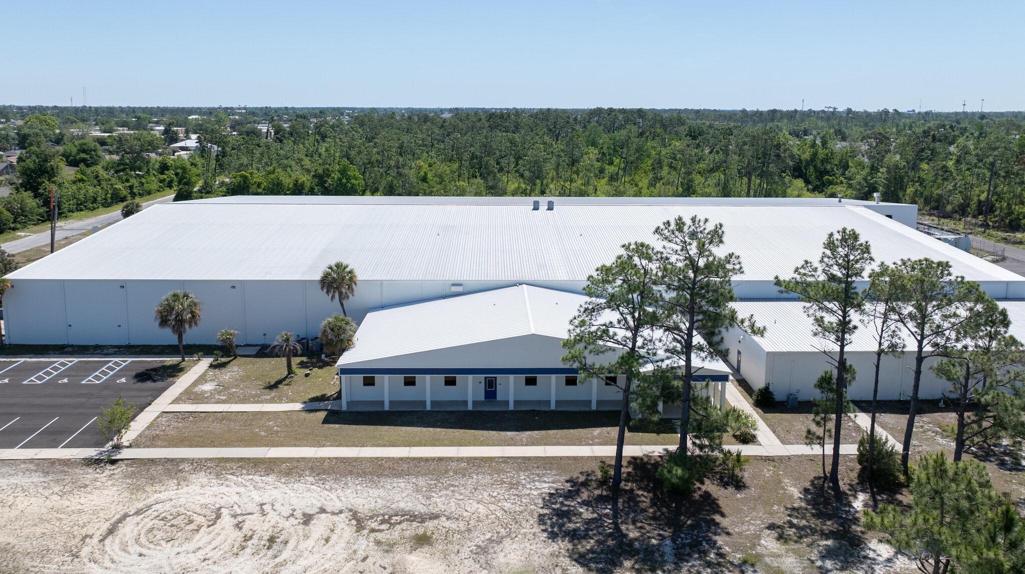 909 W 39th St, Panama City, FL for lease Building Photo- Image 1 of 26