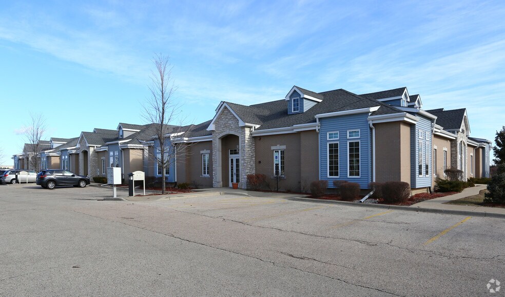 2550 Compass Rd, Glenview, IL à louer - Photo du bâtiment - Image 2 de 14