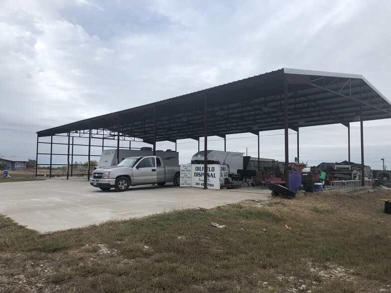 6542 County Rd 152, Beeville, TX for sale - Building Photo - Image 2 of 13