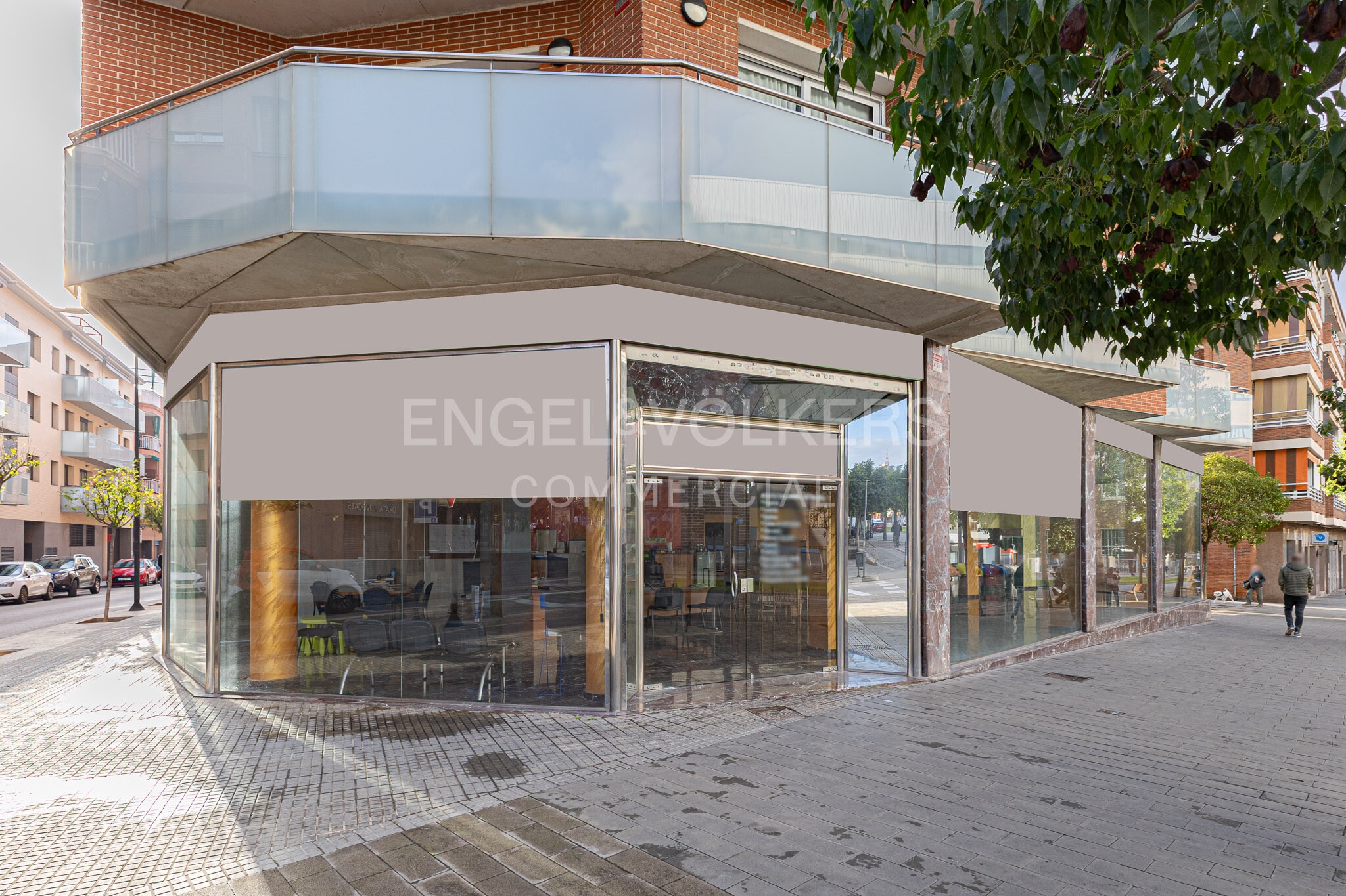 Bureau/Commerce de détail dans Esplugues de Llobregat, Barcelona à louer Photo intérieure- Image 1 de 13