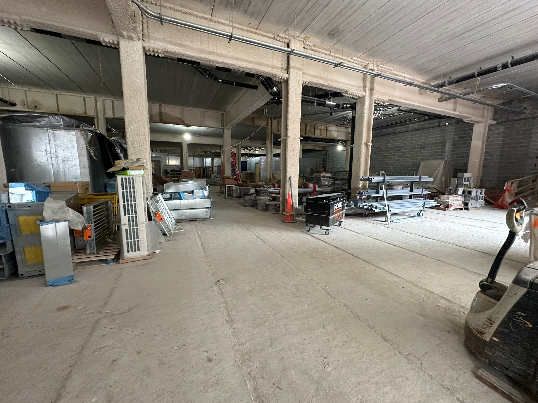 548 Utica Ave, Brooklyn, NY à louer Photo du bâtiment- Image 1 de 9