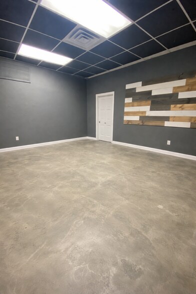 253-257 Main St, Torrington, CT à louer - Photo du bâtiment - Image 3 de 7