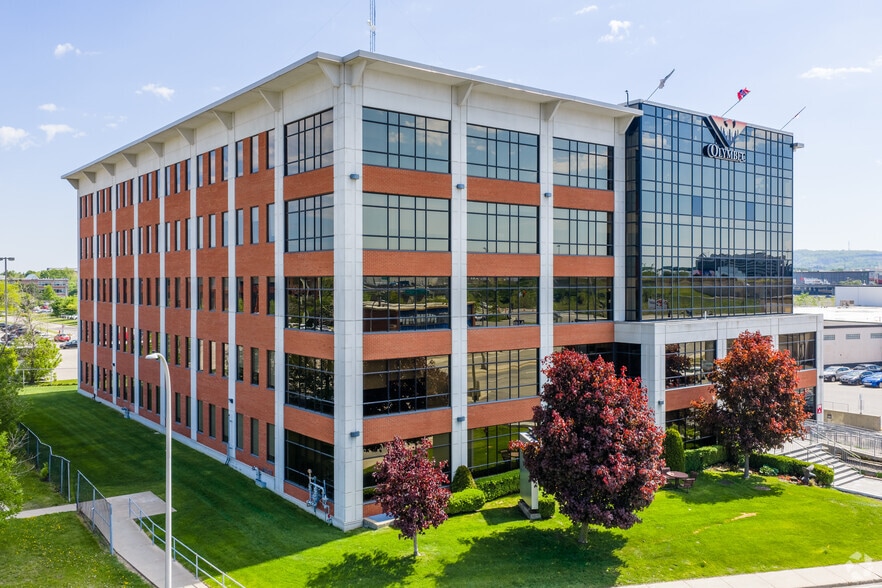 333 Boul Décarie, Montréal, QC for lease - Building Photo - Image 2 of 4