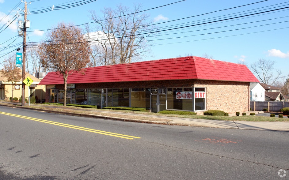 960-964 Kinderkamack Rd, River Edge, NJ for lease - Primary Photo - Image 1 of 13