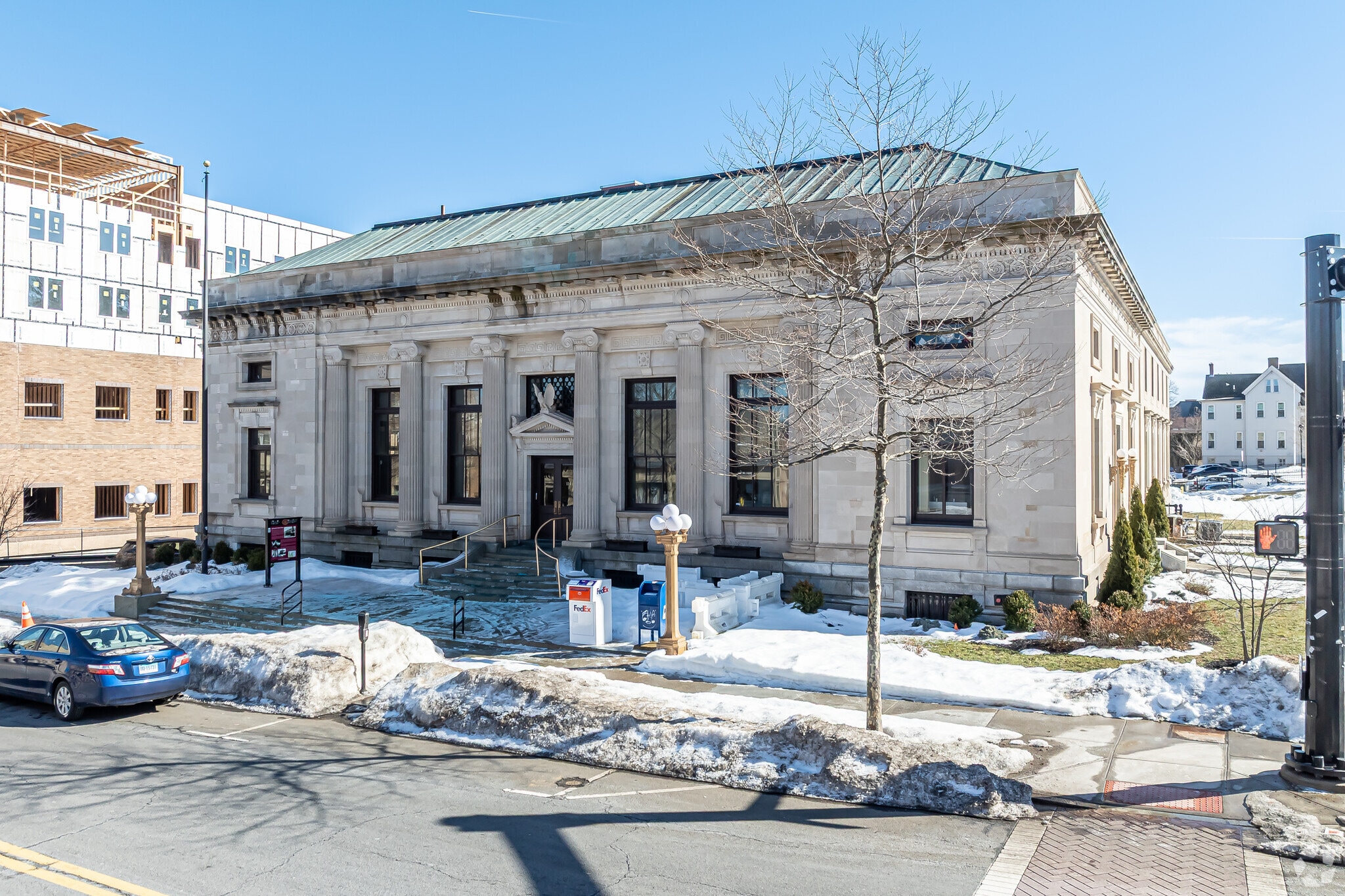 Prominent Office and Parking in Downtown portfolio of 2 properties for sale on LoopNet.ca Primary Photo- Image 1 of 30