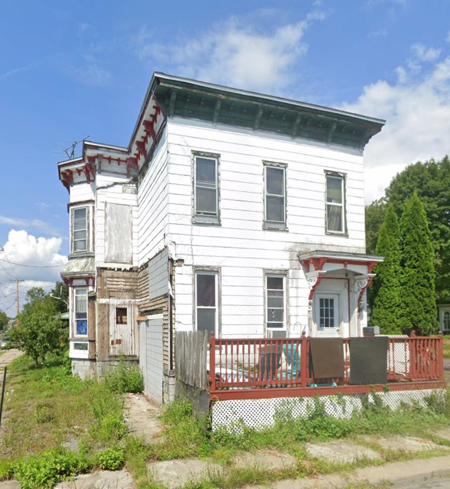 2 Bayard St, Amsterdam, NY à vendre Photo principale- Image 1 de 2