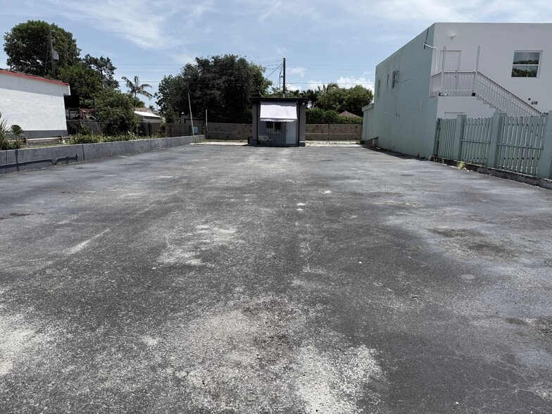 620 Dixie Highway Hwy, Lake Worth Beach, FL à louer - Photo du bâtiment - Image 3 de 4