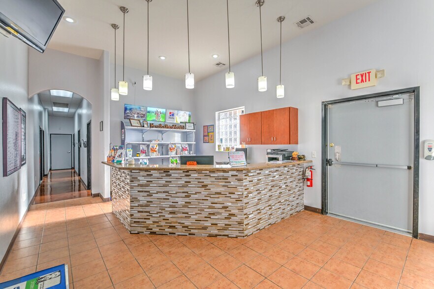 2740 Homestead Rd, Pahrump, NV à vendre - Photo du bâtiment - Image 3 de 48