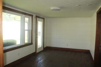 271 N Main St, Alpharetta, GA for lease Lobby- Image 2 of 16
