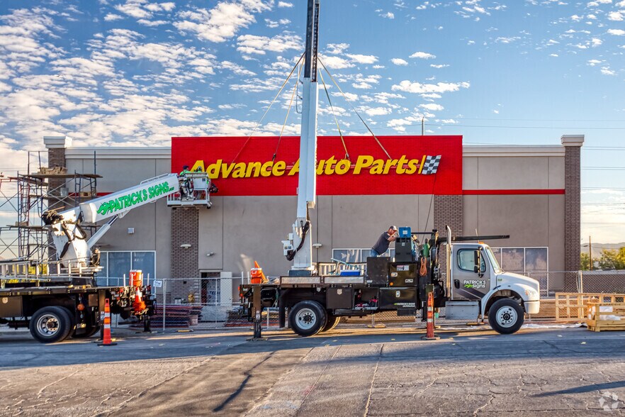 380 E Lake Mead Pky, Henderson, NV for lease - Building Photo - Image 3 of 4