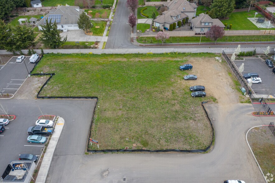 311 NE 192nd Ave, Vancouver, WA à vendre - Photo du bâtiment - Image 2 de 3