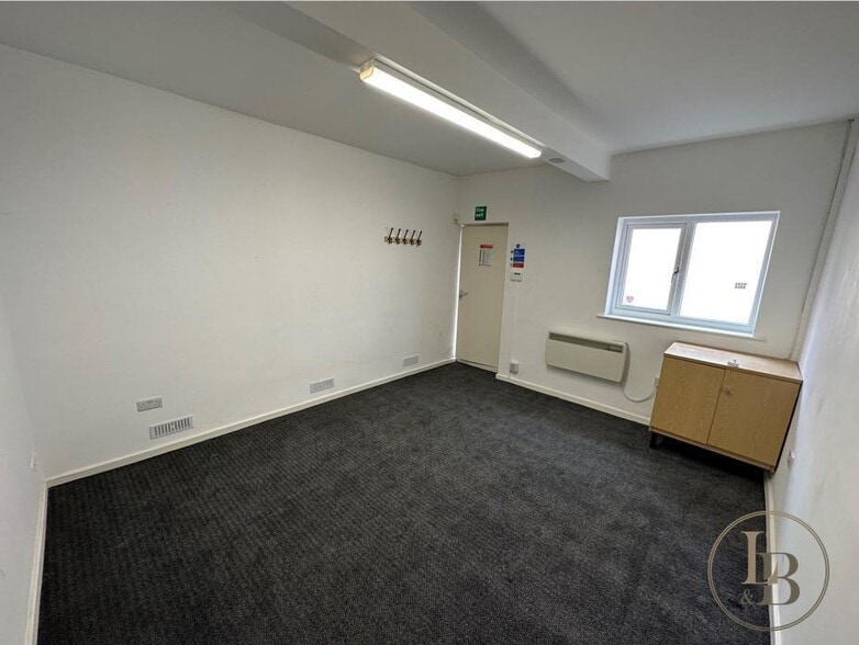 16A High St, Chesterfield for sale - Building Photo - Image 3 of 8