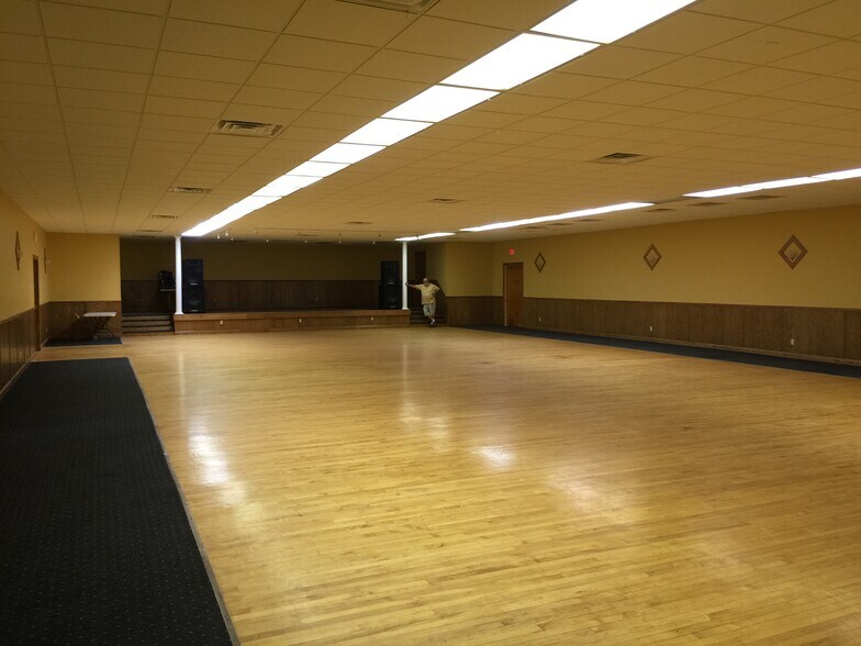 247 Bordeaux St, Chadron, NE à vendre - Photo intérieure - Image 3 de 7