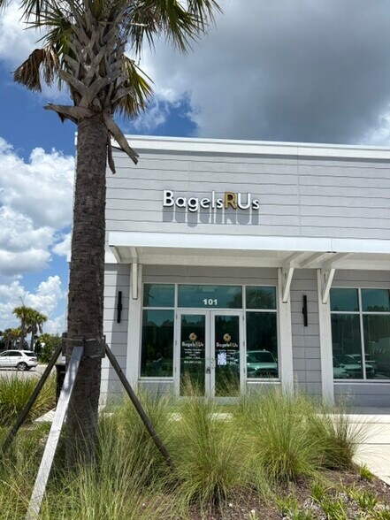 145 Beachwalk Shore Dr, Saint Johns, FL à louer - Photo du bâtiment - Image 2 de 4