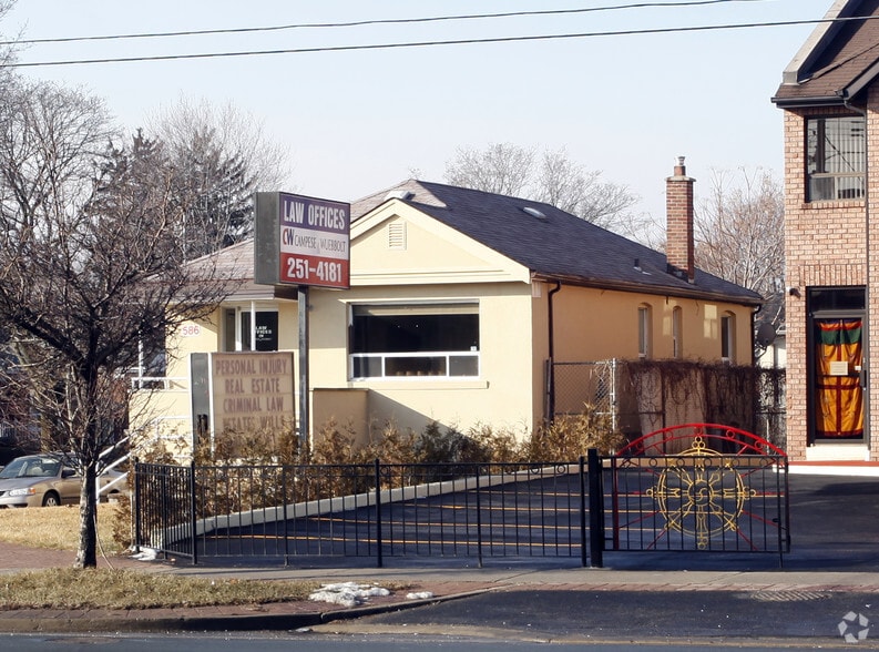 586 Browns Line, Toronto, ON for sale - Building Photo - Image 2 of 2