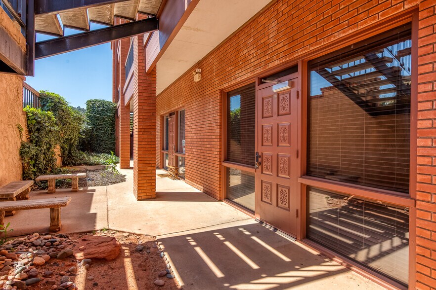 1785 W Highway 89A, Sedona, AZ for lease - Building Photo - Image 2 of 23