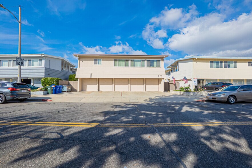 523 Avenue G, Redondo Beach, CA à vendre - Photo du bâtiment - Image 2 de 46