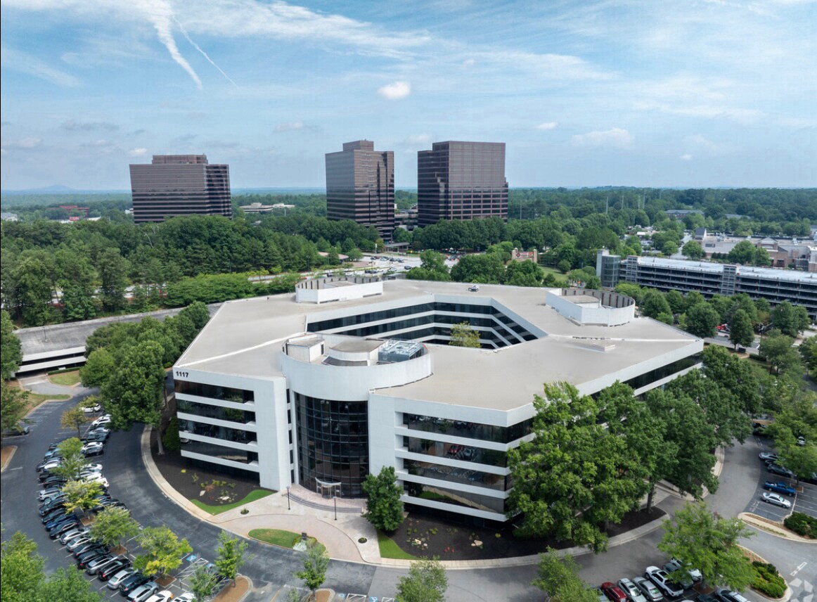 1117 Perimeter Ctr W, Atlanta, GA à louer Photo du bâtiment- Image 1 de 21