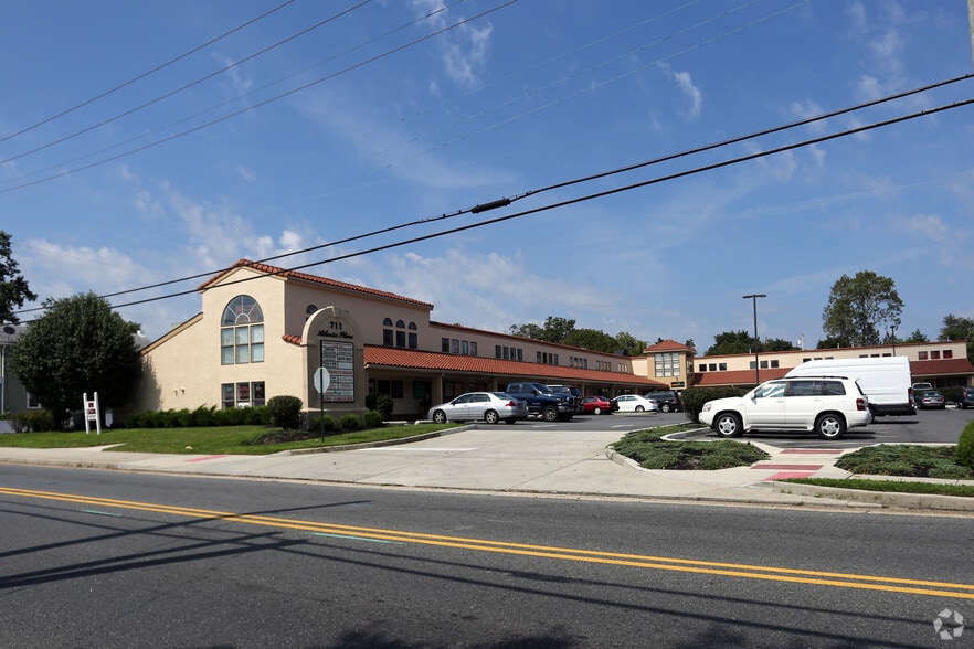 711 N Main St, Pleasantville, NJ à louer - Photo principale - Image 1 de 43