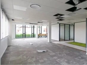 Office in Limonest for lease Interior Photo- Image 2 of 4