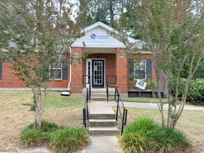 221 Delta Ct, Tallahassee, FL for lease Building Photo- Image 1 of 4