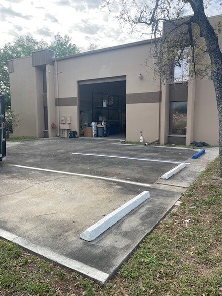 1444 20th St N, Saint Petersburg, FL à vendre - Photo du bâtiment - Image 2 de 3