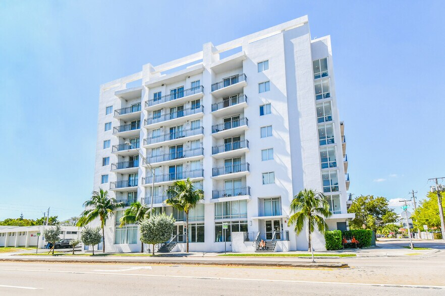 1710 SW 27th Ave, Miami, FL à vendre - Photo du bâtiment - Image 1 de 17