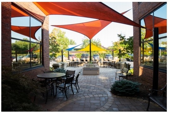 38505 Country Club Dr, Farmington Hills, MI for lease - Building Photo - Image 3 of 10