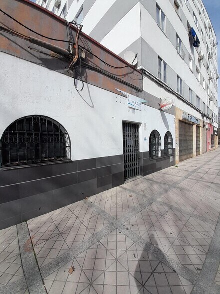 Avenida de Alemania, 48, Cáceres, Cáceres à louer - Photo du bâtiment - Image 1 de 47