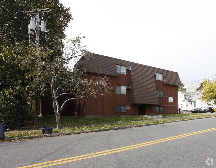 1313 Butternut St, Syracuse, NY à vendre - Photo du bâtiment - Image 2 de 2