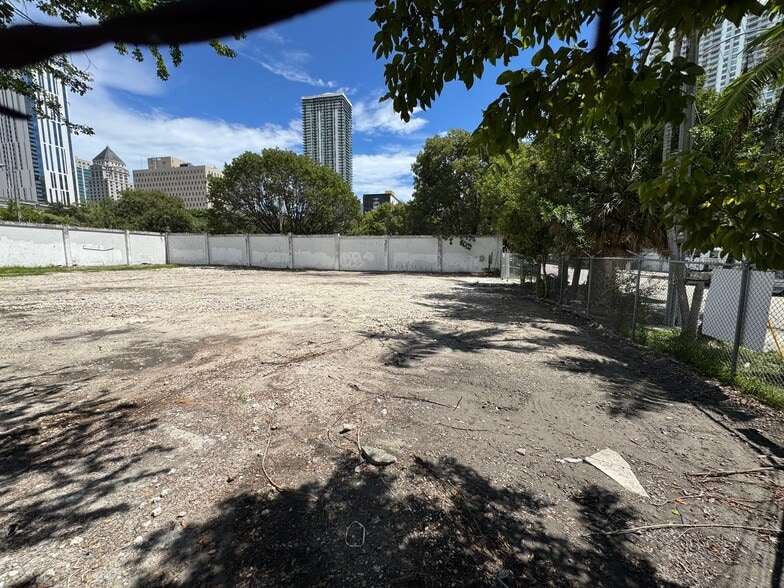 201 SW 2nd Ave, Miami, FL for lease - Building Photo - Image 3 of 20