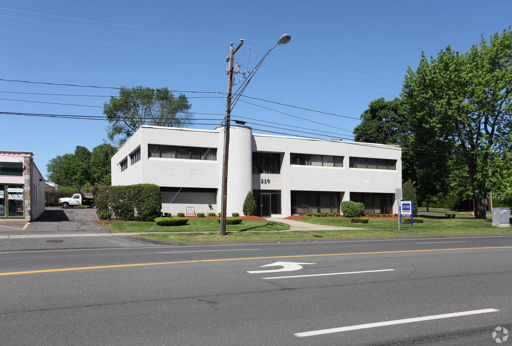 239 Silas Deane Hwy, Wethersfield, CT for lease Building Photo- Image 1 of 5
