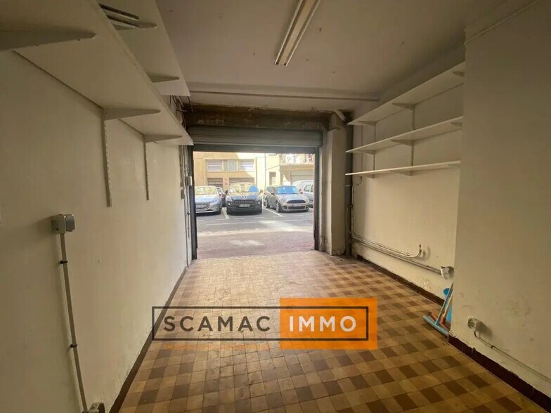 Industriel dans Marseille à louer - Photo du bâtiment - Image 3 de 4